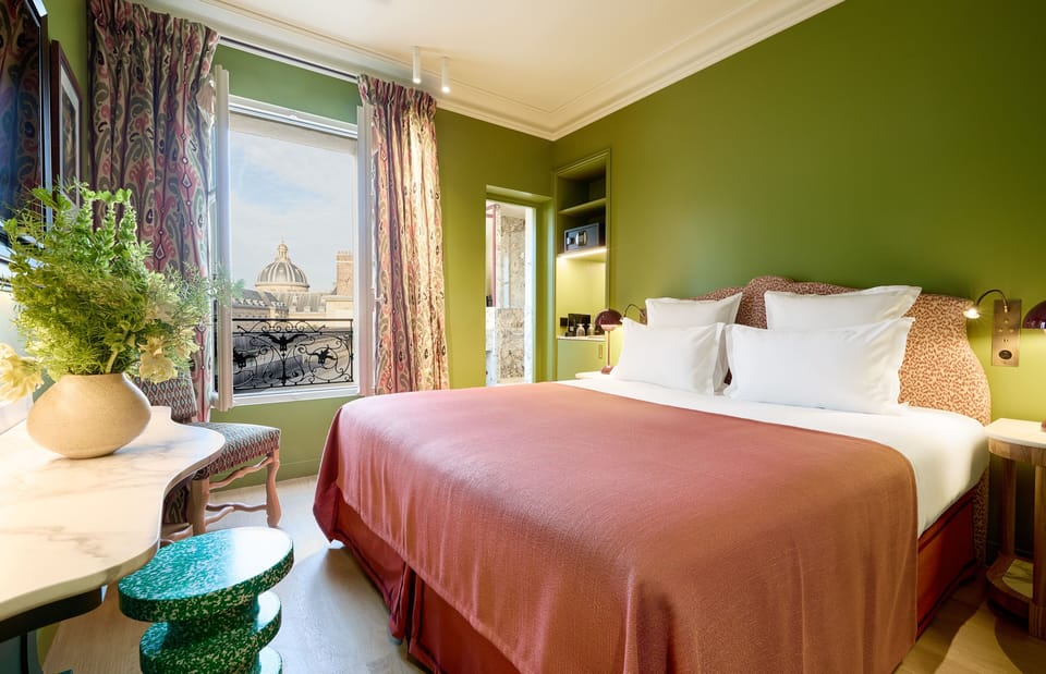 Premium bedding, minibar, in-room safe, laptop workspace