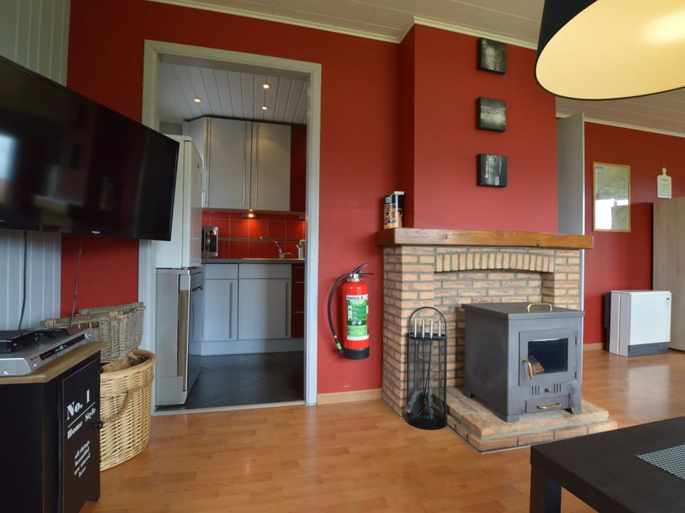 Chalet | Private kitchen | Microwave, stovetop, dishwasher, highchair