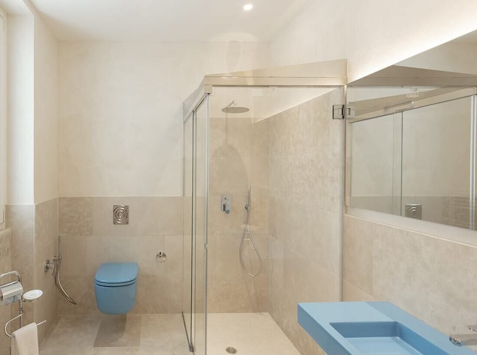 Superior Double Room, Partial Sea View (Santa Lucia) | Bathroom | Shower, free toiletries, hair dryer, bathrobes