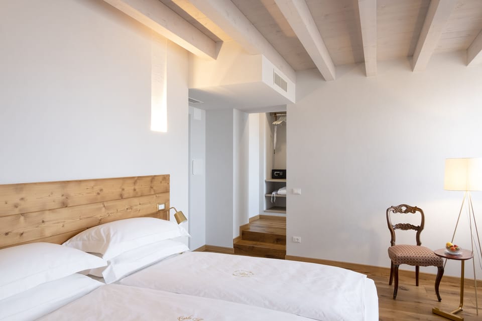 Superior Room (Melograno) | Minibar, in-room safe, blackout drapes, soundproofing