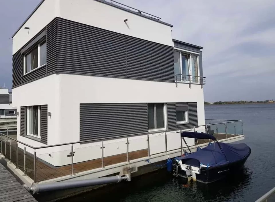 Hausboot Elandi Docked boat in Thuringia, Germany