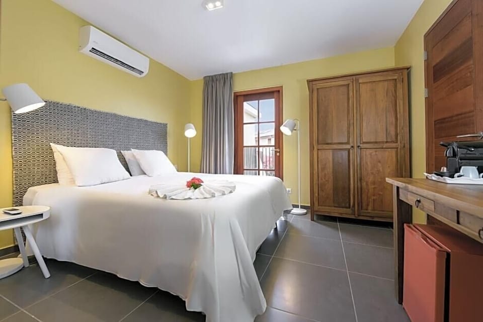 Double Room, 1 Queen Bed | Minibar, WiFi (free)