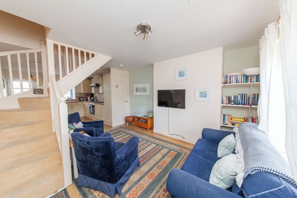 Cottage | Living area