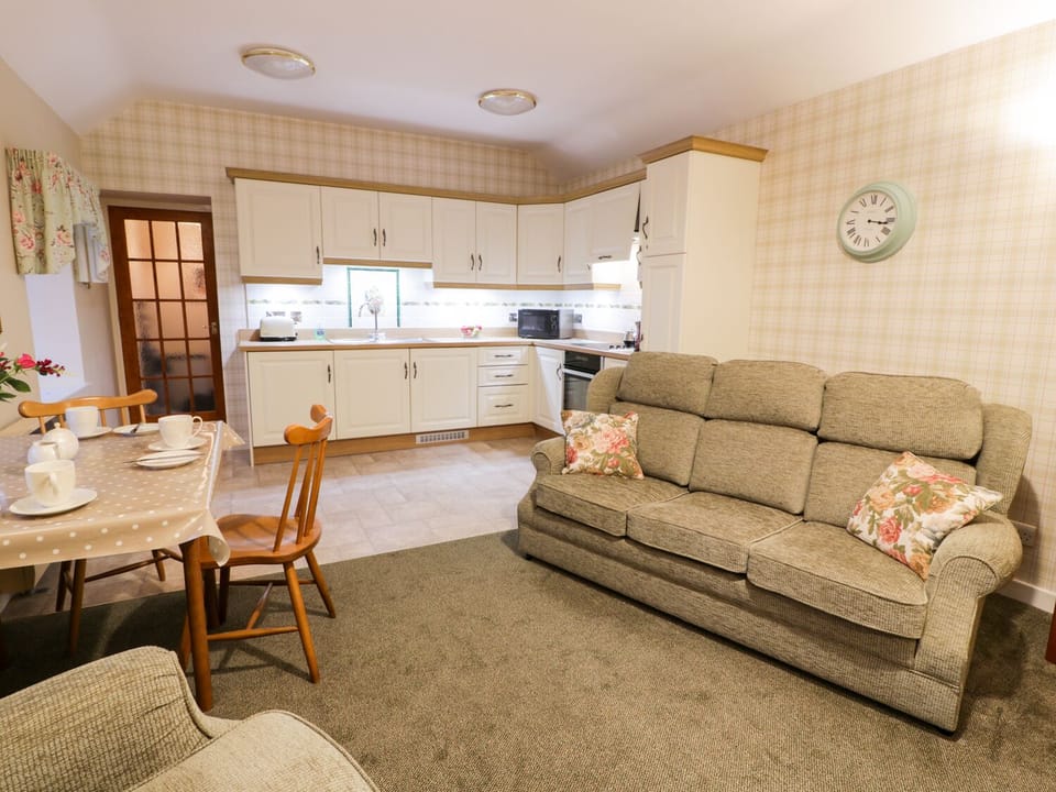 Cottage | Living area