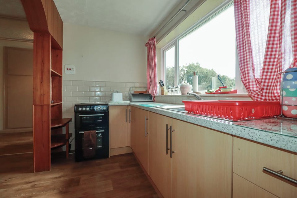 Cottage | Private kitchen | Cookware/dishes/utensils