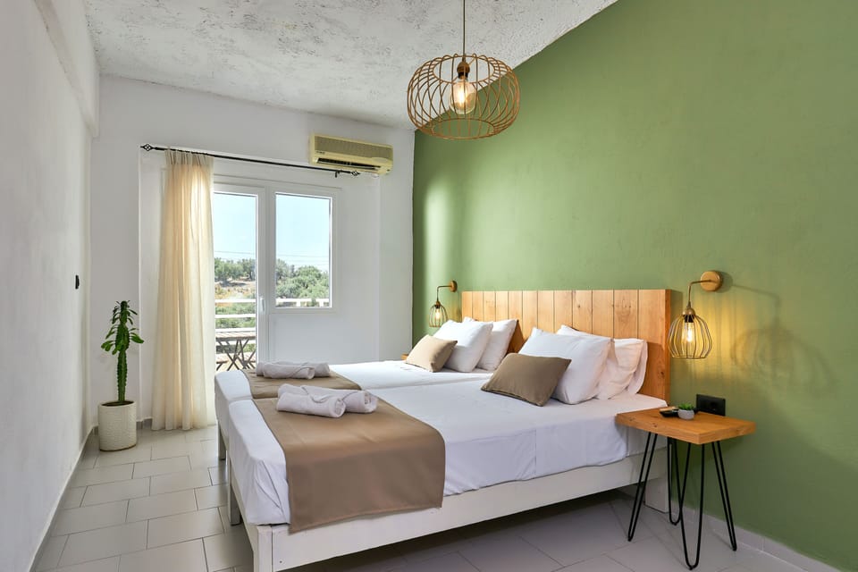 Superior Double Room | In-room safe, laptop workspace, blackout drapes