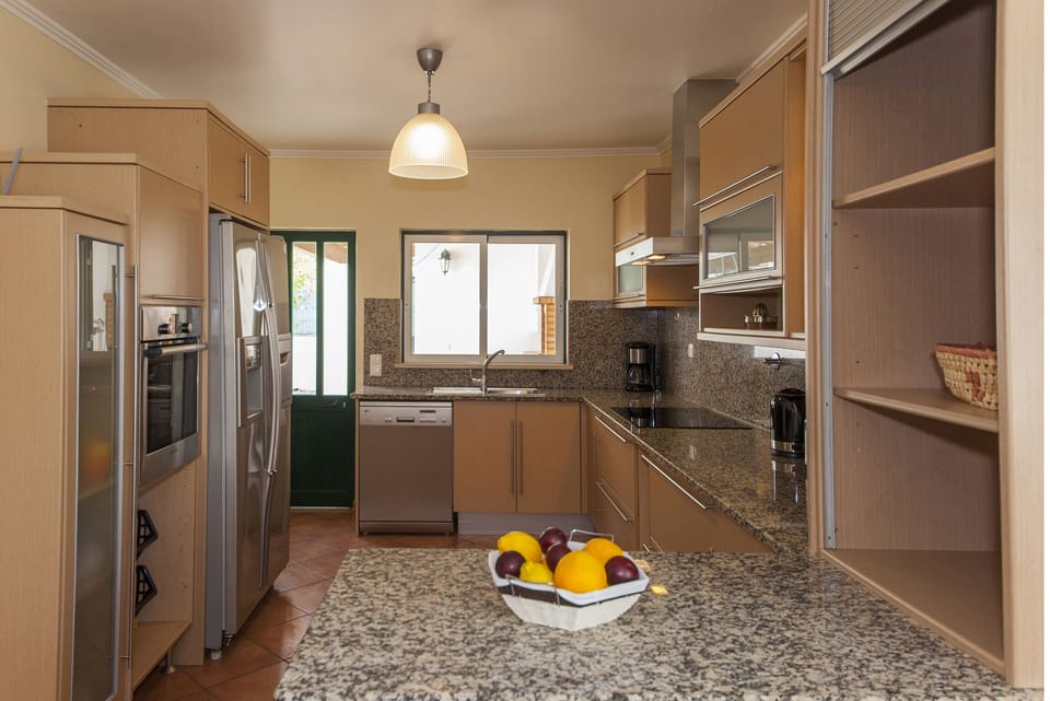 Villa, 3 Bedrooms | Private kitchen | Full-size fridge, microwave, oven, stovetop