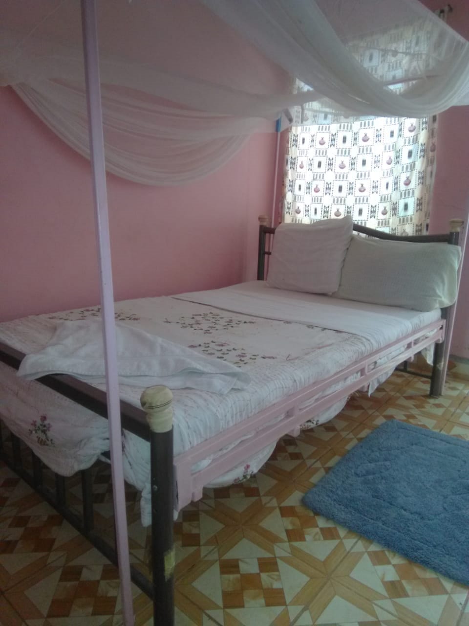 Double Room | Iron/ironing board, bed sheets
