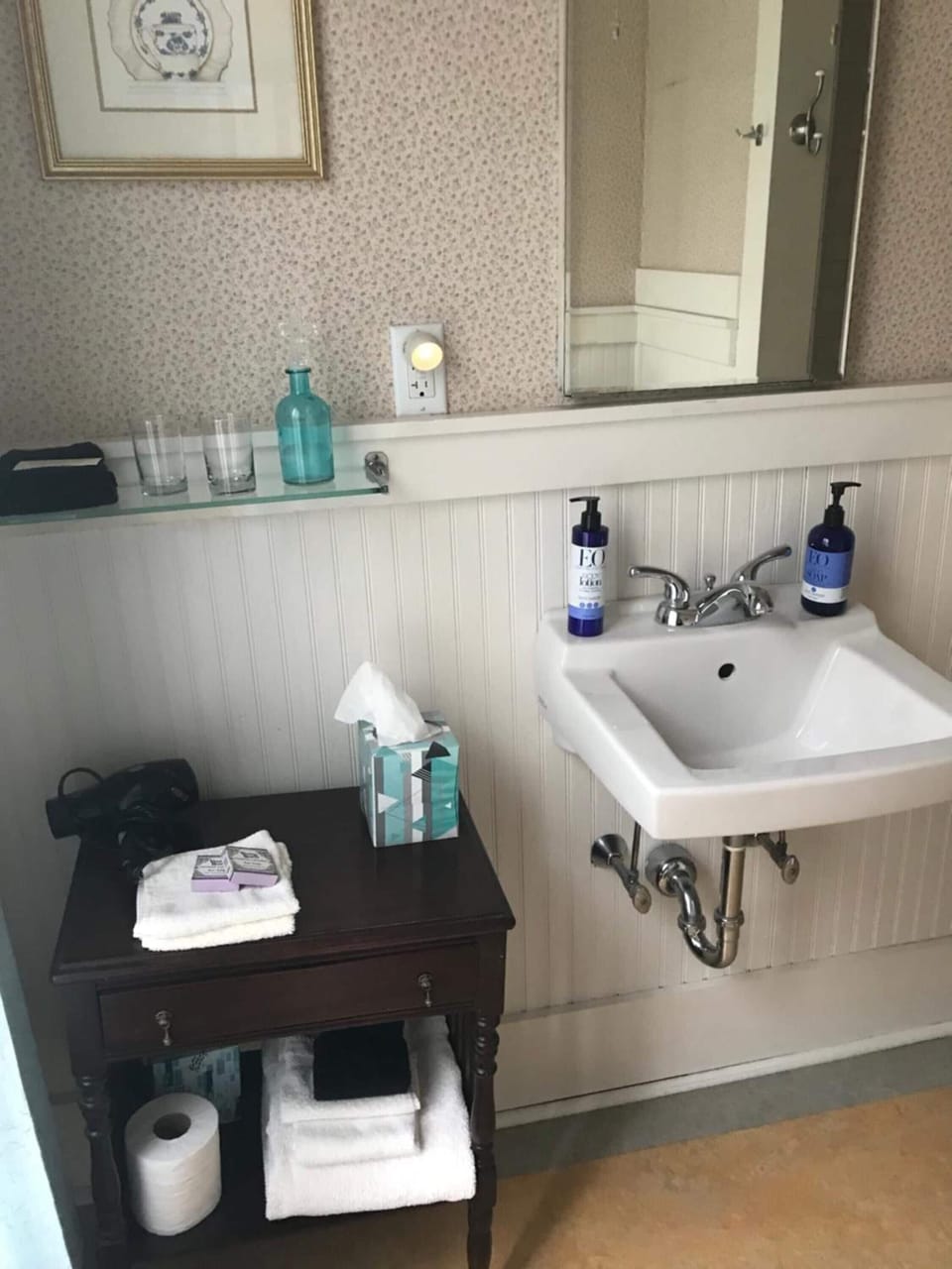 Hair dryer, towels