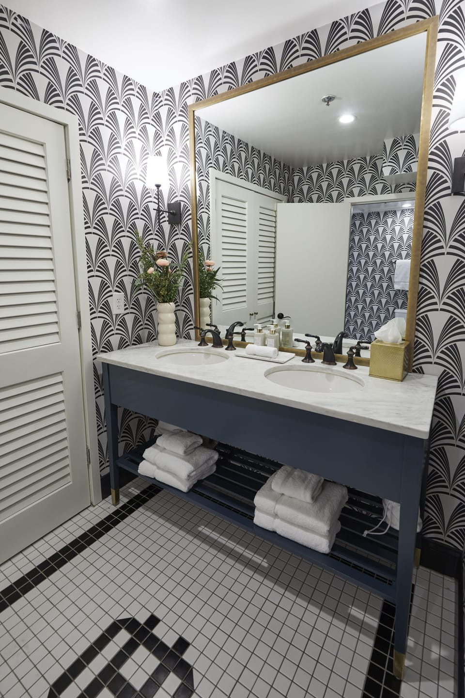 Deluxe Room | Bathroom | Designer toiletries, hair dryer, bathrobes, towels