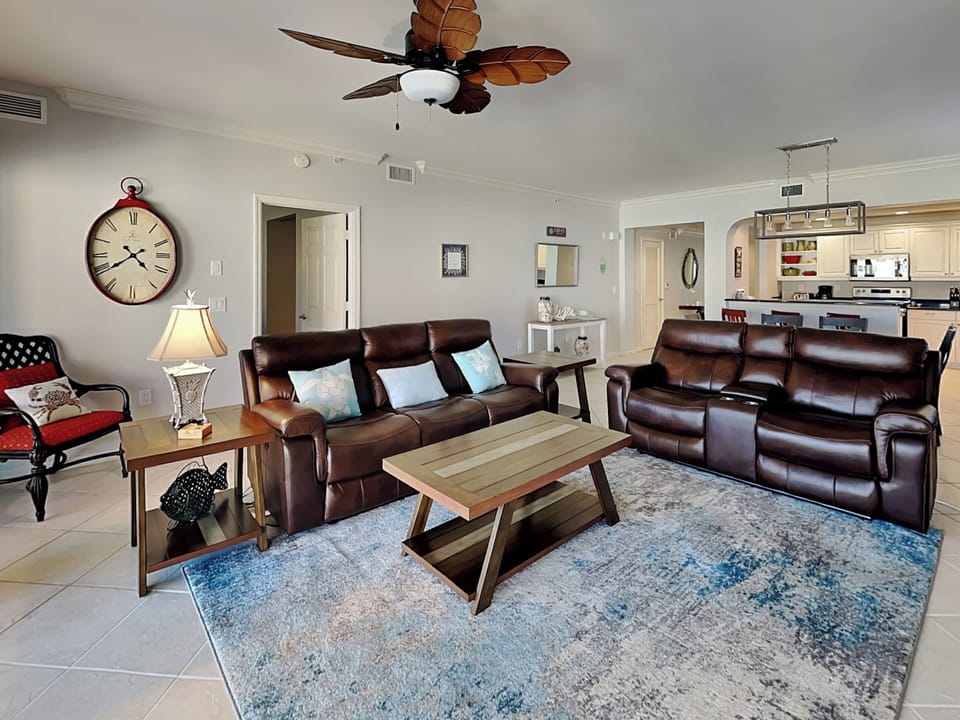 Condo (3 Bedrooms) | Property amenity