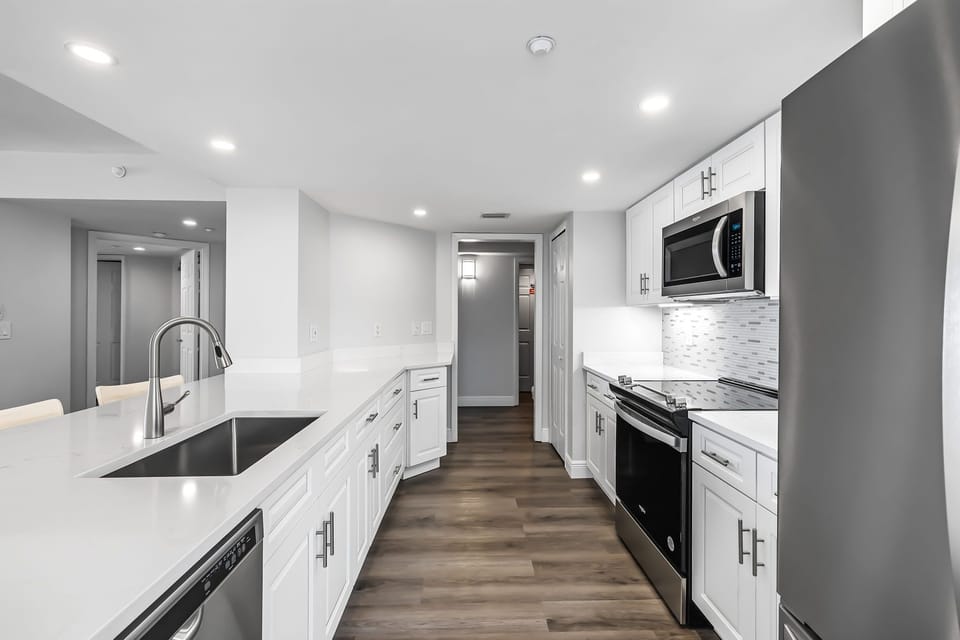 Condo (3 Bedrooms) | Property amenity