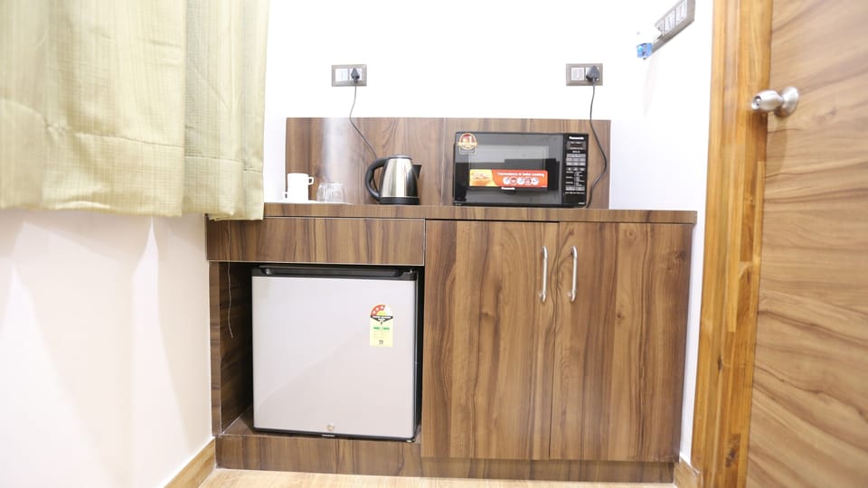 Mini-refrigerator