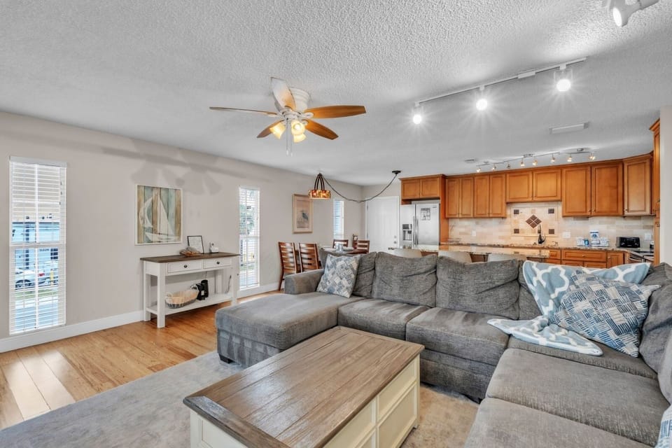 House, 2 Bedrooms | Living area | TV