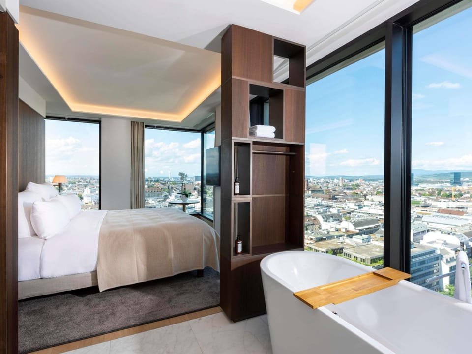 Premium bedding, minibar, in-room safe, desk