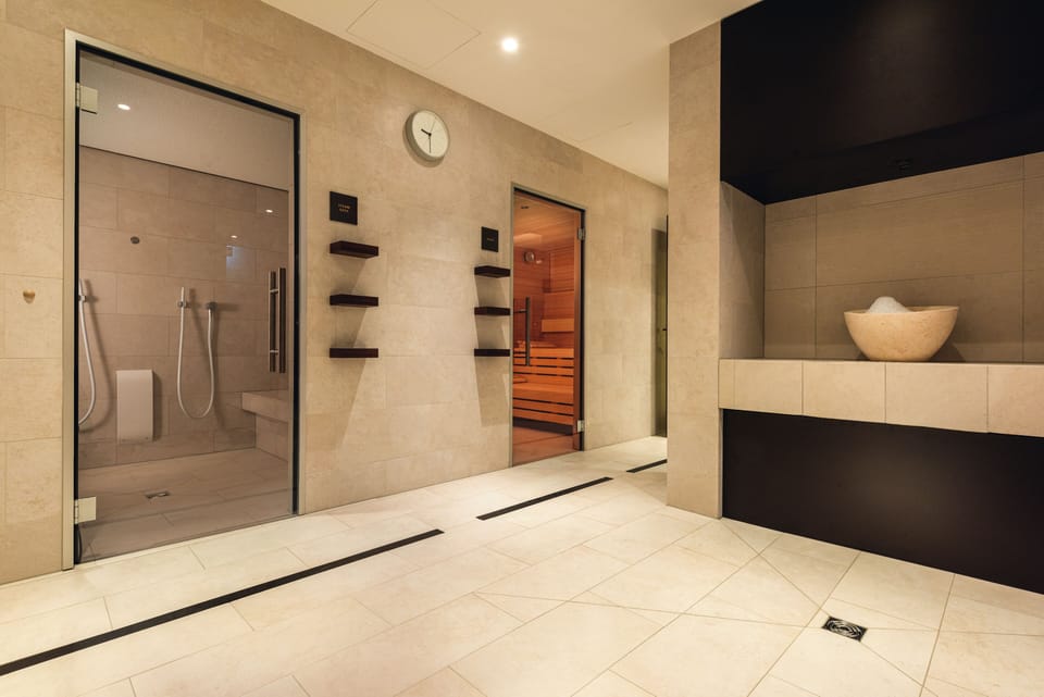 Steam room 