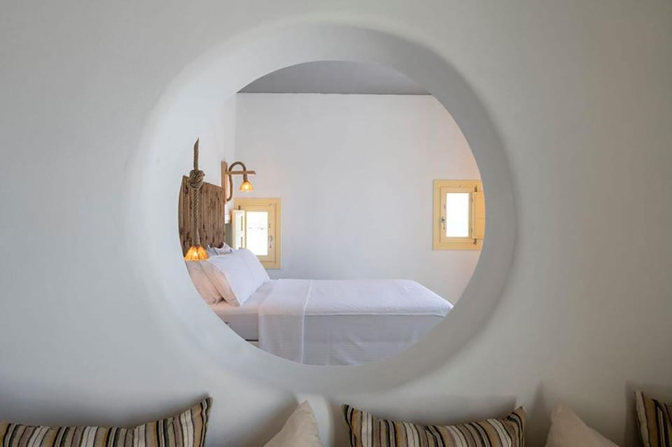 Elite Studio Suite, Sea View | Premium bedding, minibar, laptop workspace, soundproofing