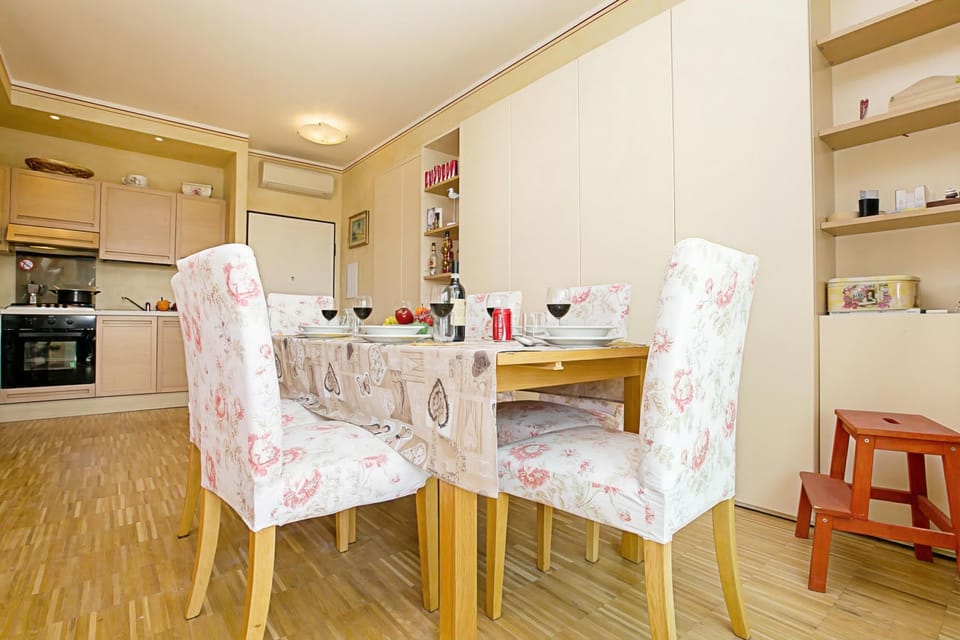 Family Apartment, Multiple Bedrooms, 2 Bathrooms, Lakeside (Casa Bel Tramonto) | Interior