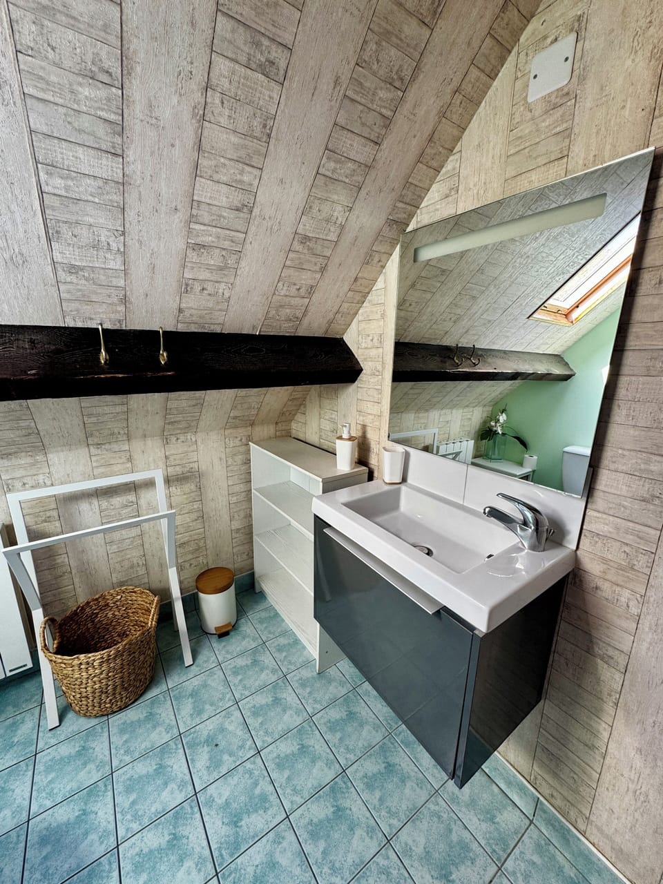 Double Room (Private Outdoor Bathroom) | Bathroom | Shower, free toiletries, hair dryer, towels