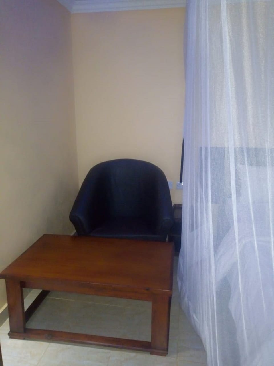 Desk, bed sheets
