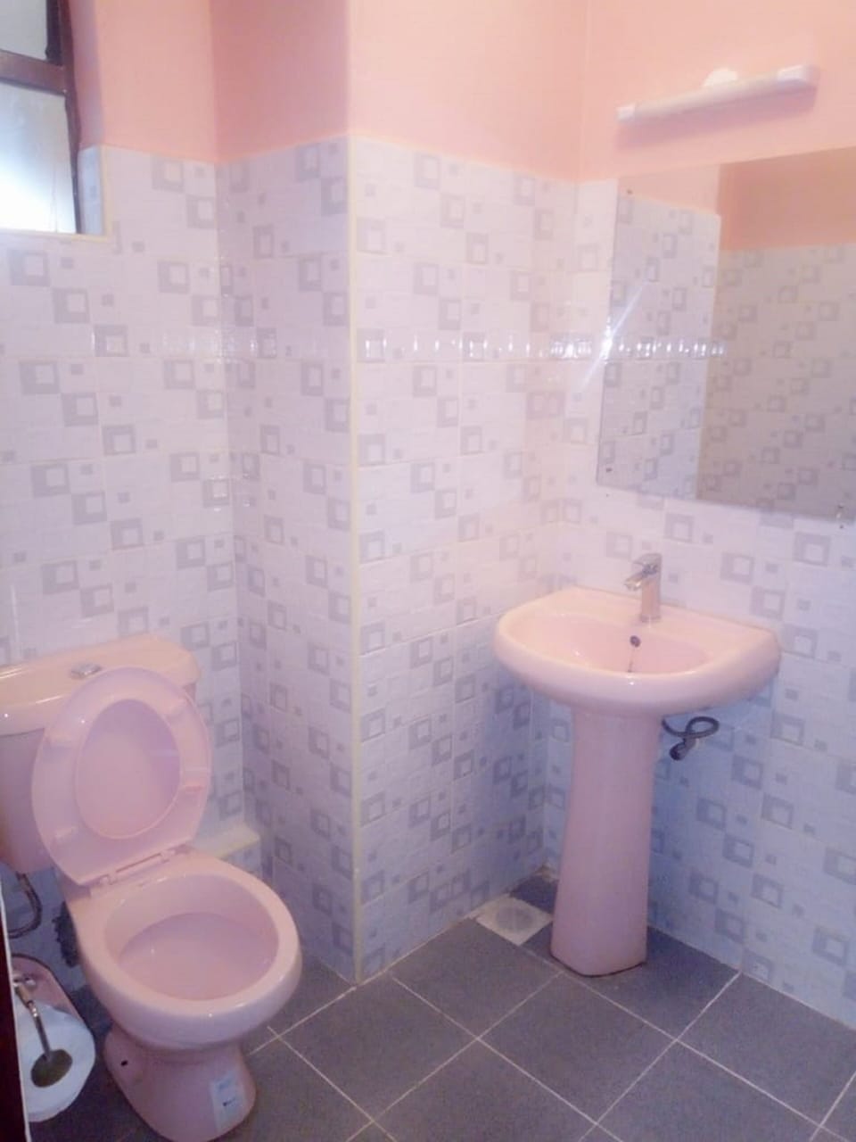 Shower, rainfall showerhead, towels