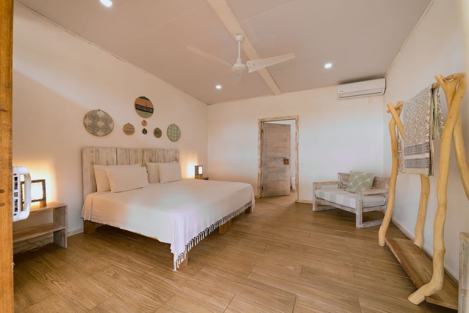 Comfort Double Room, 1 Bedroom (Air conditioning) | In-room safe, individually furnished, blackout drapes, soundproofing
