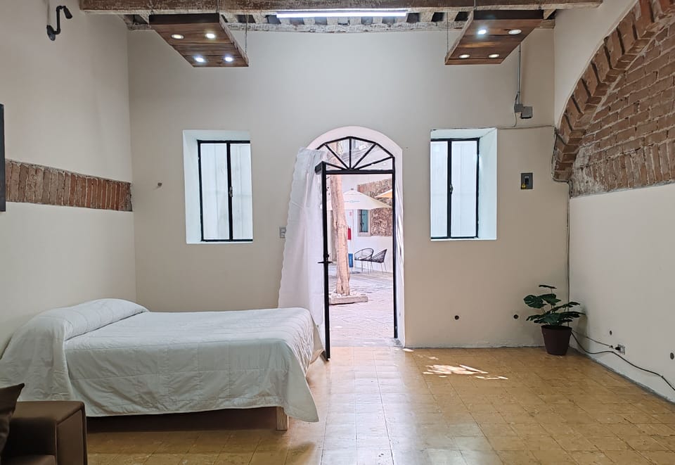 PRIVADA 3 | Iron/ironing board (on request), WiFi (free)