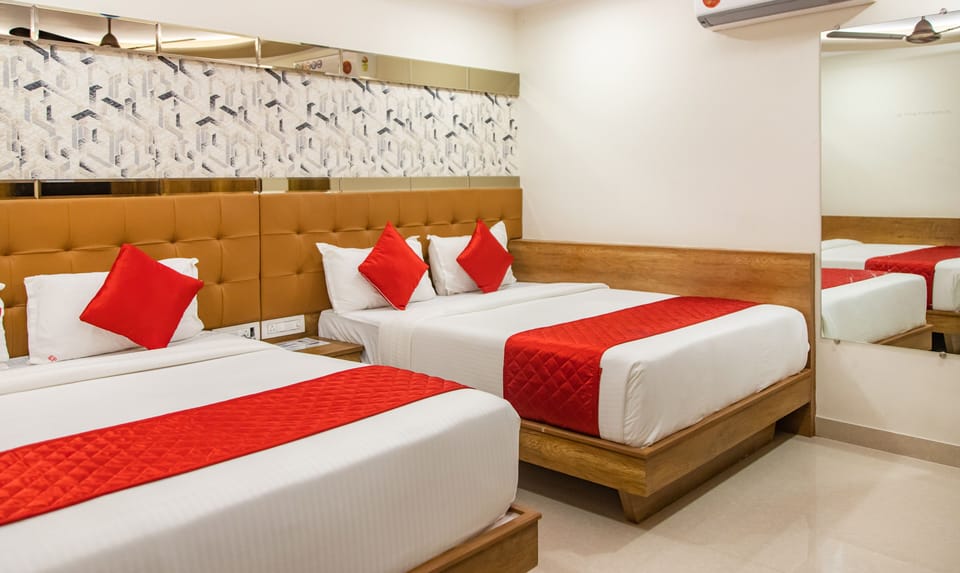 Hotel Hometown - Near BKC Hotel in Mumbai