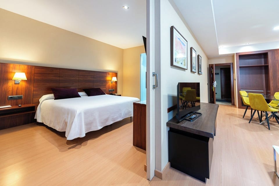 In-room safe, desk, laptop workspace, blackout drapes