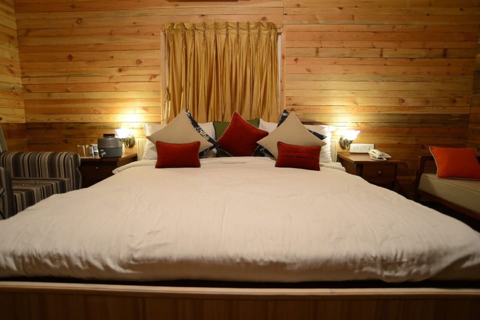 Deluxe Cottage | In-room safe, iron/ironing board, free WiFi, bed sheets
