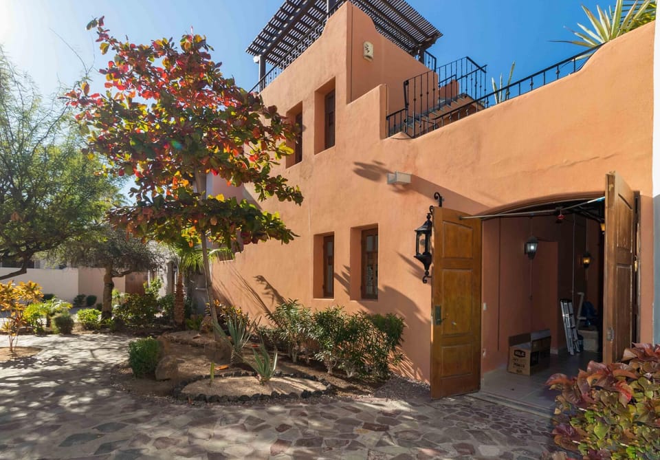 House, 2 Bedrooms | Exterior