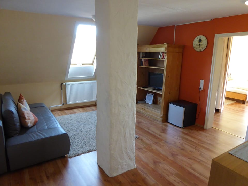 Big Family Room | Living room | Flat-screen TV