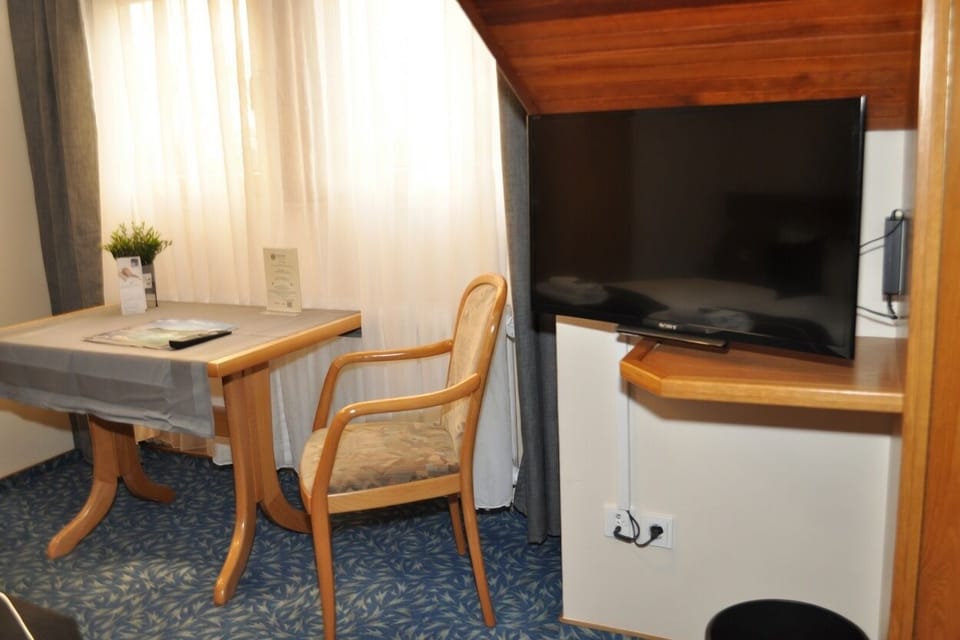 Basic Double Room | Hypo-allergenic bedding, individually decorated, individually furnished