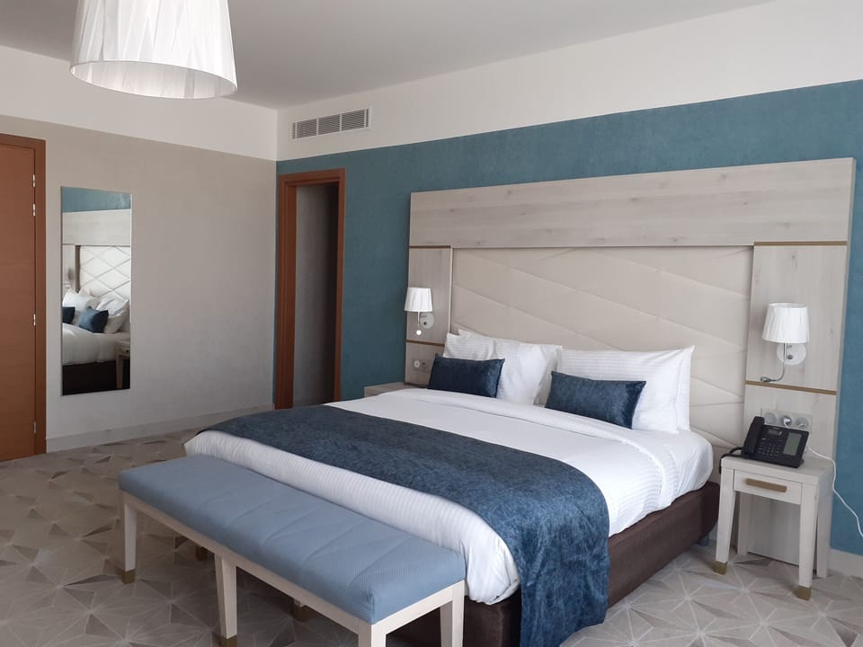 Minibar, in-room safe, desk, blackout drapes