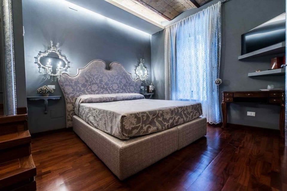 Triple Room | Frette Italian sheets, premium bedding, down comforters, pillowtop beds