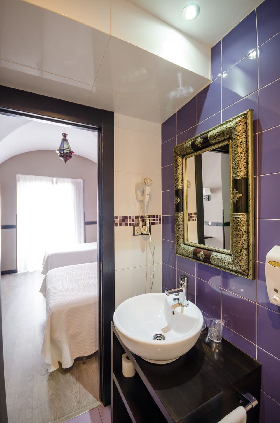 Triple Room | Bathroom | Shower, free toiletries, hair dryer, towels