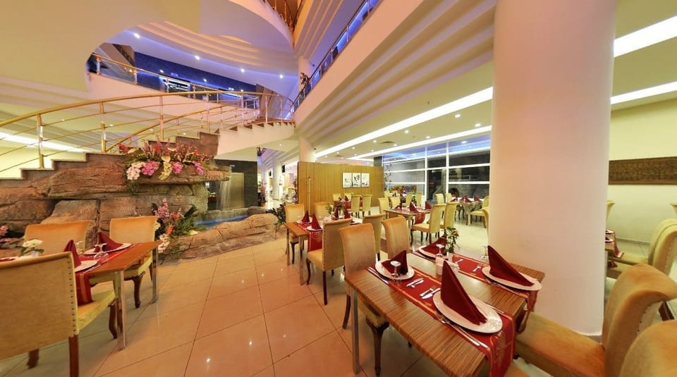 Food court