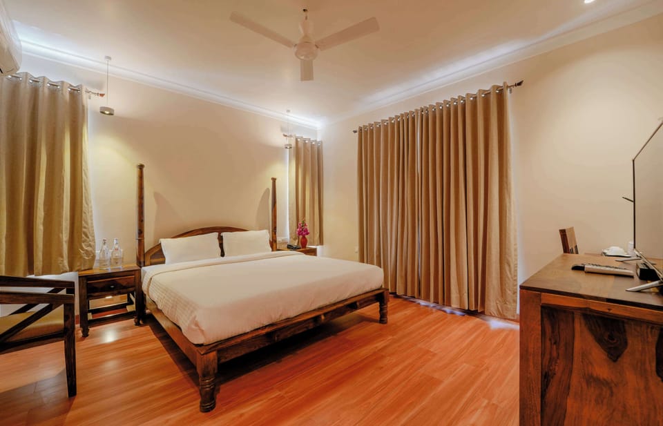 Superior Room | Individually decorated, individually furnished, desk, soundproofing