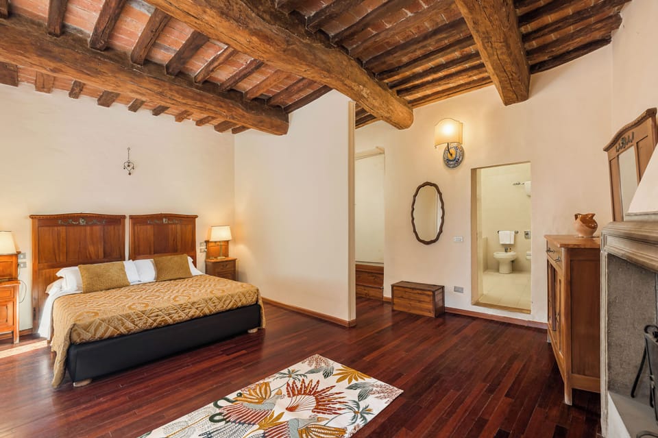 Superior Double or Twin Room, 1 Bedroom | In-room safe, desk, free WiFi, bed sheets
