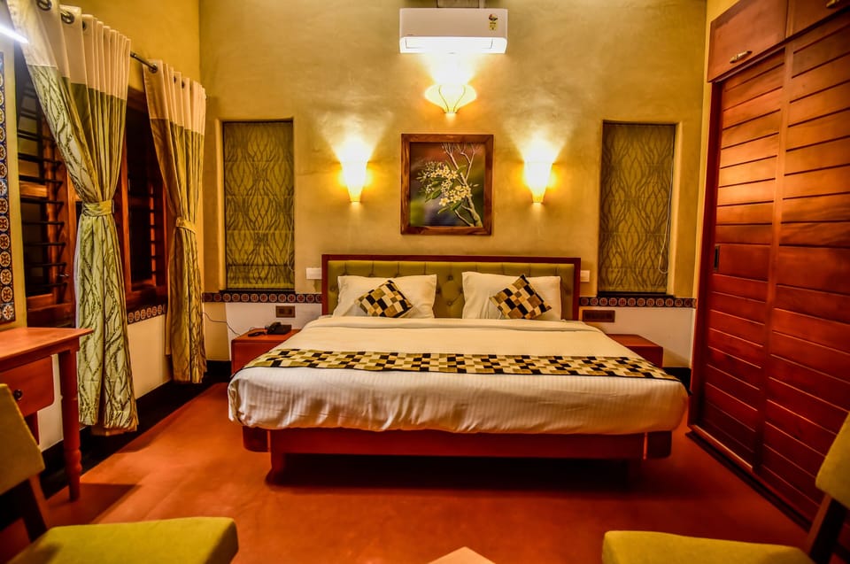 Family Room | Premium bedding, memory foam beds, in-room safe, individually decorated