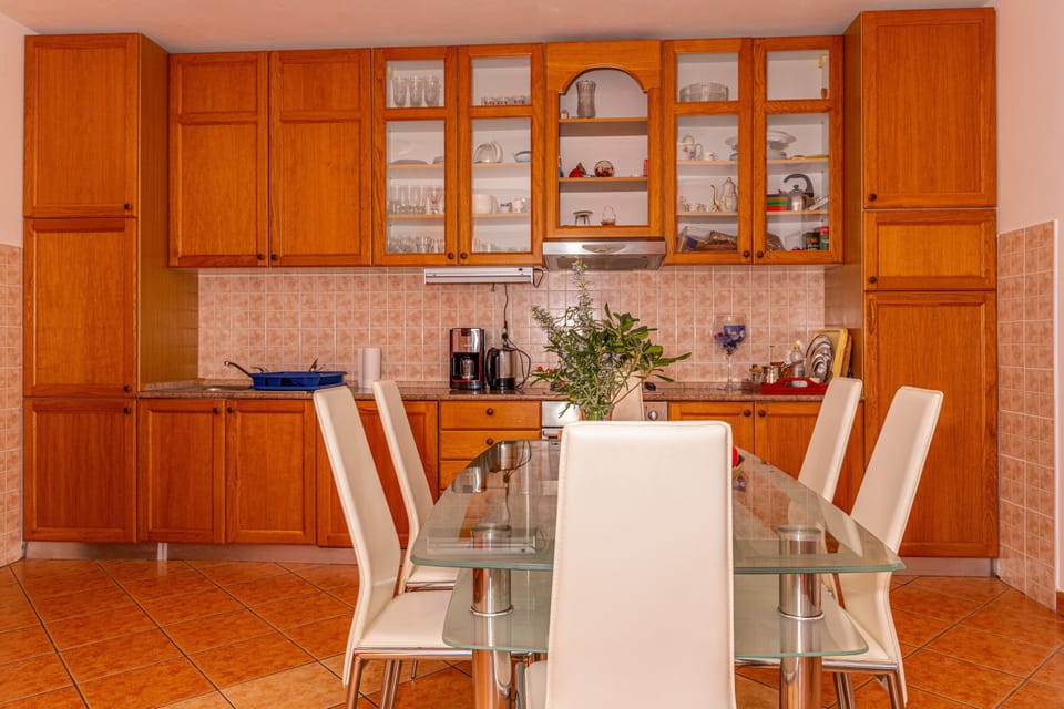 Apartment, 2 Bedrooms, Sea View | Private kitchen | Fridge, microwave, oven, stovetop