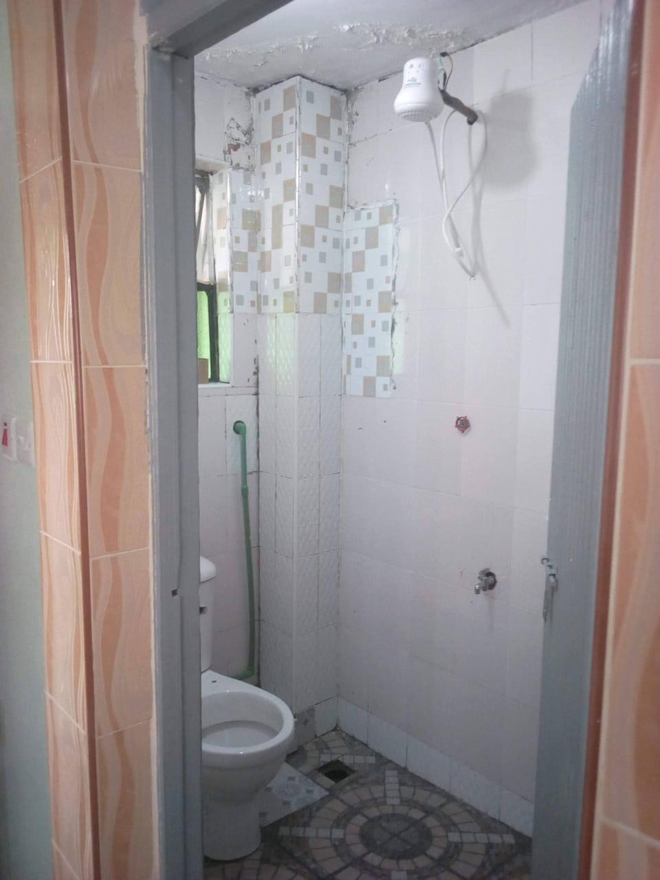 Single Room | Bathroom shower