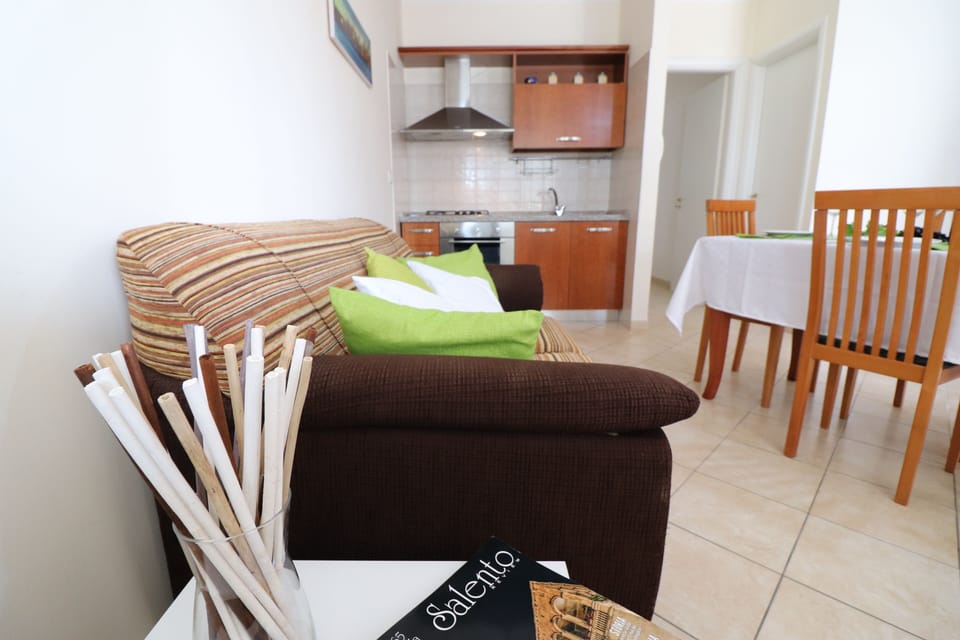 House, 1 Bedroom, Balcony, City View | Interior