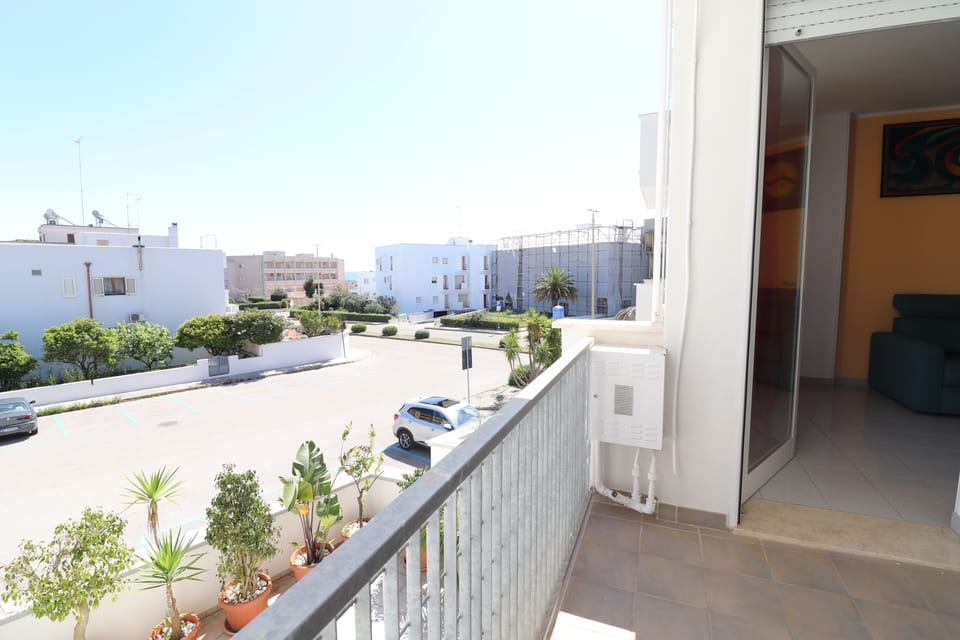 House, 1 Bedroom, Balcony, City View | Property grounds