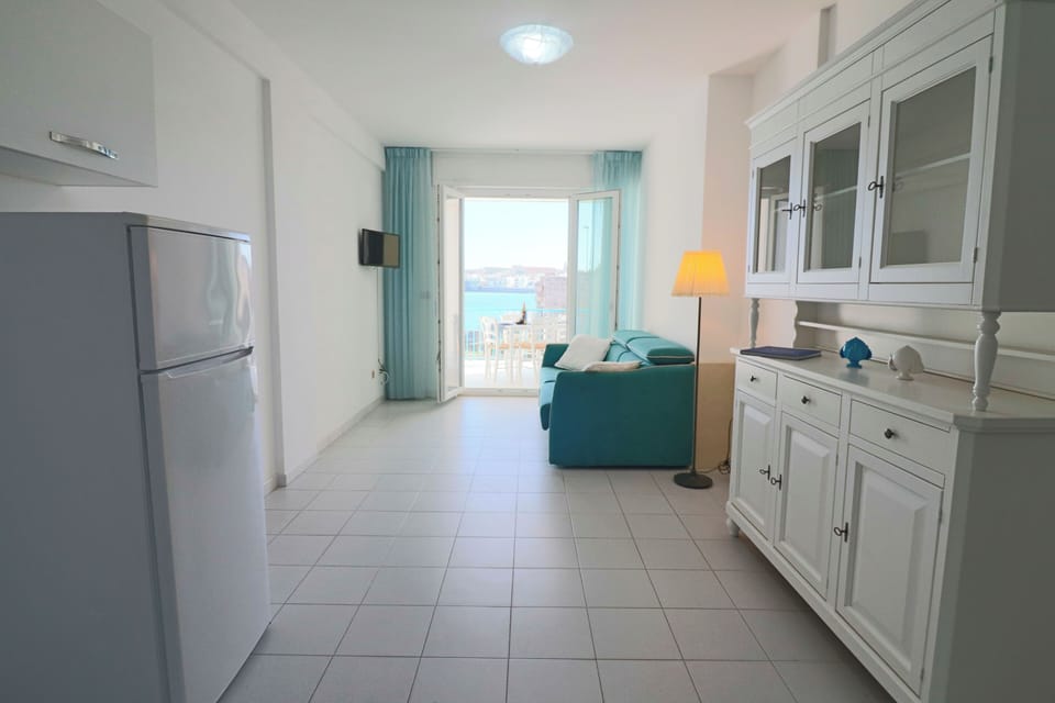 Apartment, 1 Bedroom, Balcony, City View | Interior