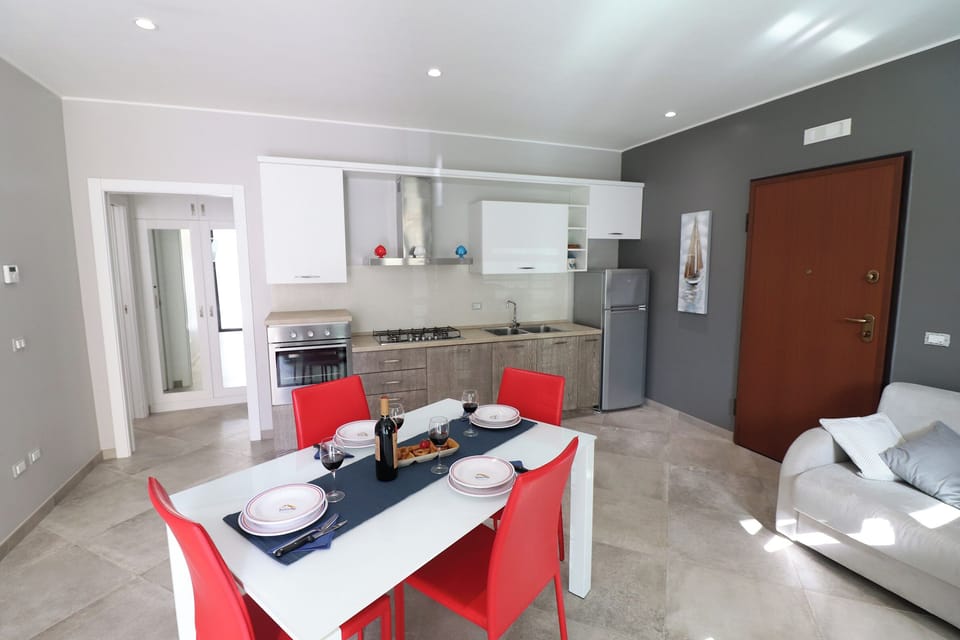 House, 1 Bedroom, Balcony, City View | Interior