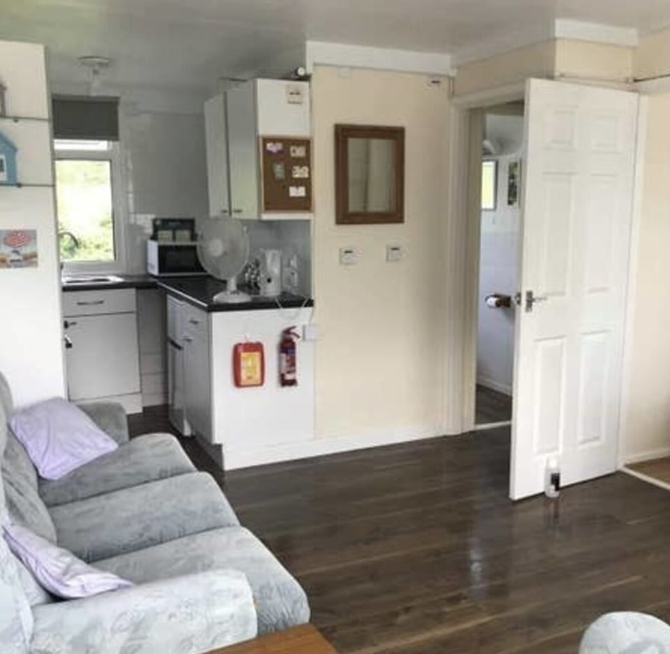 Chalet | Living area | 30-inch TV with digital channels