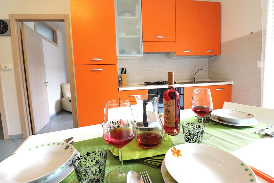 House, 2 Bedrooms, Balcony, City View | Private kitchen