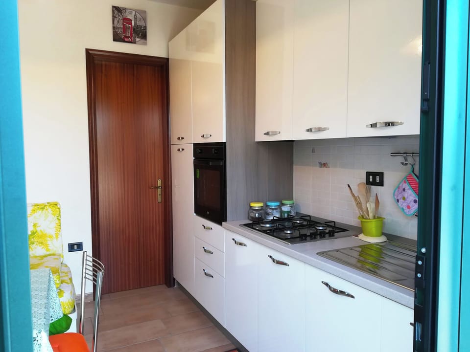 Villa, 3 Bedrooms, Garden View | Private kitchen | Fridge, cookware/dishes/utensils