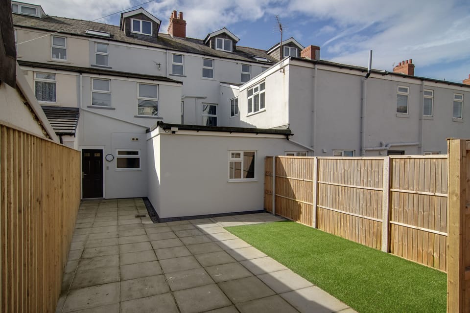 Apartment | Garden
